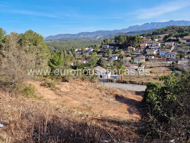 ¡¡Terreno urbano situado en Cabrera D´Anoia!! — 2
