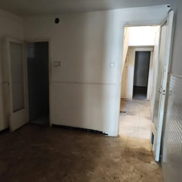 CASA DE 2 HAB  OKUPADA PARA REFORMAR COMPLETAMENTE EN CAN PUIGGENER — 5