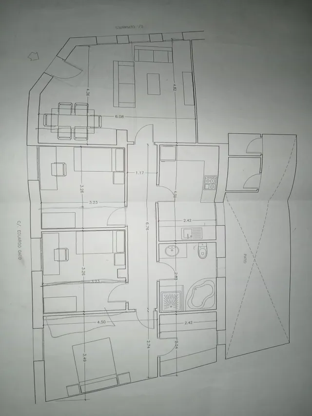 Casa en planta baja con entrada independiente, totalmente reformada, y local en planta baja. — 18