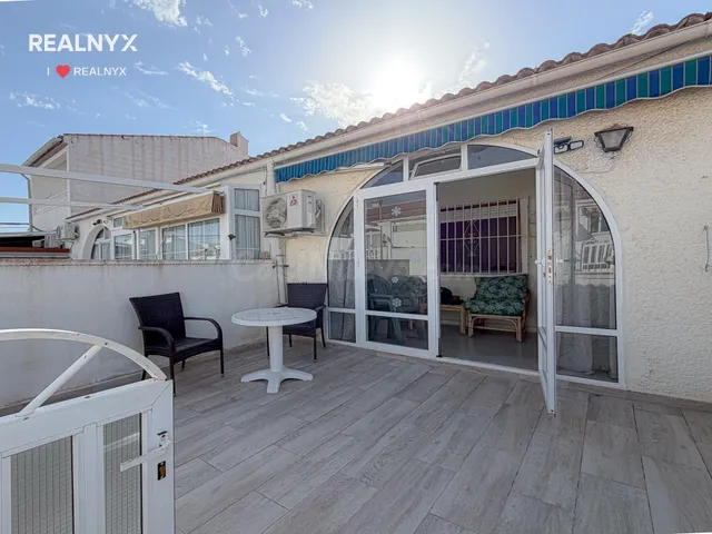 Oportunidad! Encantador Bungalow con excelente diseño + 2 Amplias terrazas para disfrutar (Sin Gastos de Comunidad) — 2