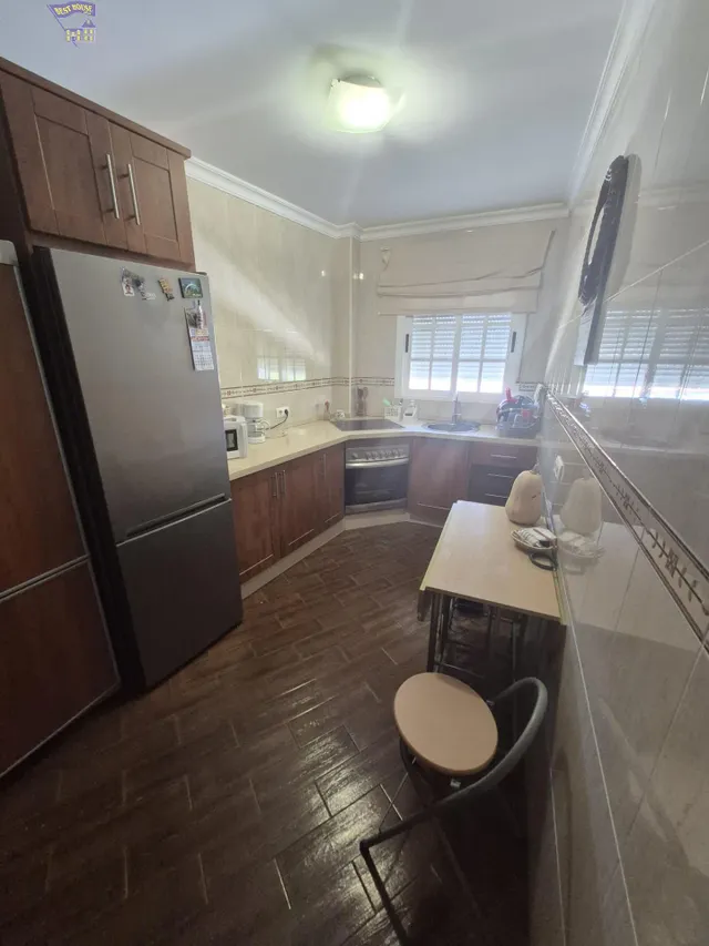 SE VENDE CASA EN ZONA DE LA JUNTA DE LOS RÍOS — 5