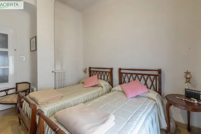 EXCLUSIVA VIVIENDA SEÑORIAL EN ANGEL GANIVET, EN PLENO CORAZON DE GRANADA — 29