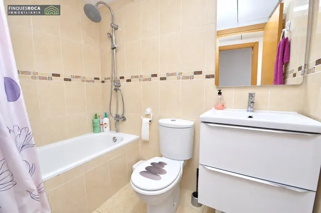 **AMPLIO PISO DE 3 habitaciones CON BALCÓN Y TERRAZA EN LA RÀPITA** — 16