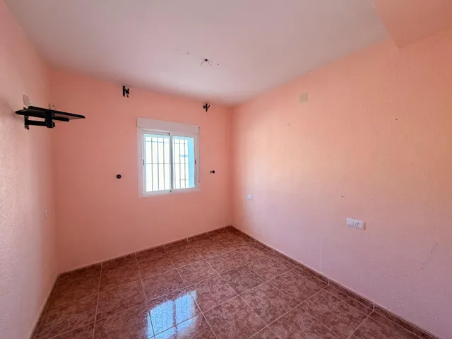 Casa de dos plantas y terreno en Canjáyar — 12