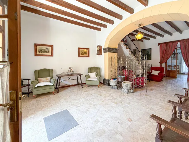 SEÑORIAL CASA EN EL PUEBLO DE CONSELL CON JARDÍN PRIVADO - foto 2