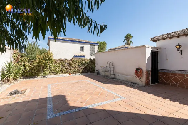 TU NUEVA VIVIENDA EN URBANIZACION EXCLUSIVA JUNTO A GRANADA — 4