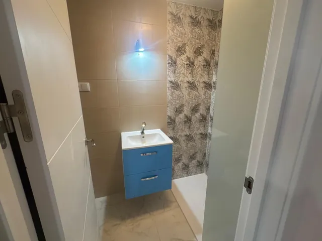 PIso    centrico de tres dormitorios y tres baños — 13