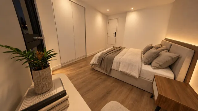 Casa única de 253 m2 con garaje doble, oficina, salón social y +100 m2 de terrazas — 31