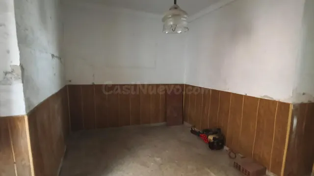 Amplia Casa en Cabra: Oportunidad de Reforma Integral por so - foto 2