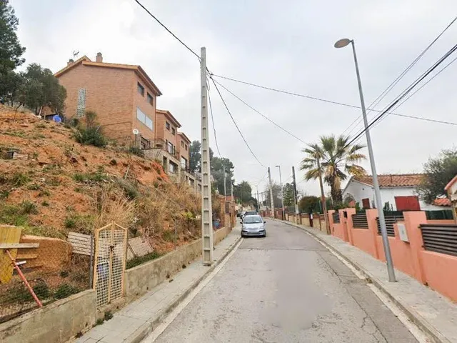 Parcela edificable a la venta de 544 m2 en Las Carpas de Abrera — 4
