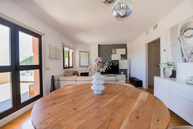 Chalet con Vistas al Mar  y la Montaña – Ubicación Privilegiada — 48