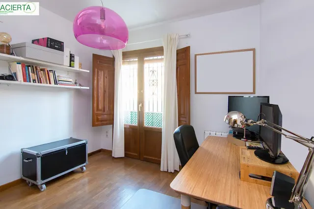Piso de dos dormitorios con garaje en cuesta Escoriaza — 9