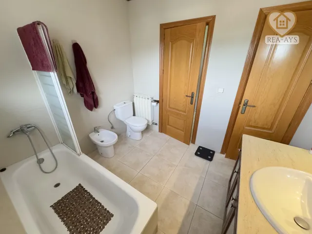 ¡CASA CON GRAN PARCELA!, A SOLO 30 MIN DE BARCELONA! VIVE CON ESPACIO, PRIVACIDAD Y NATURALEZA — 47