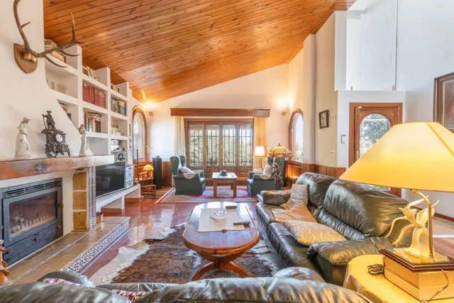 Impresionante chalet en Los Rebites!!! Con 1667 M2 de parcel - foto 2