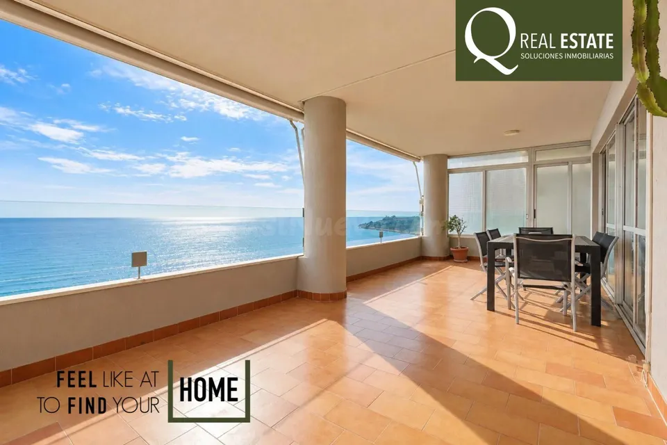 Vistas abiertas al mar y gran terraza en Cabo de las Huertas · 3 dormitorios y 2 baños