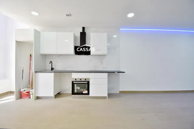 ZONA CENTRO– Planta baja Reformado a estrenar con 2 habitaciones y 2 baños. — 13