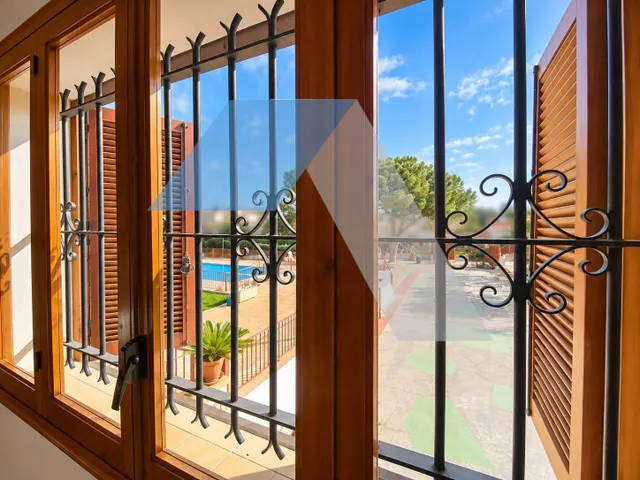 Chalet en parcela urbana con piscina privada en san vicente del raspeig — 8