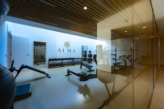 Luxury Ground-Floor Apartment with Private Infinity Pool & Sea Views near Calanova Golf — 13
