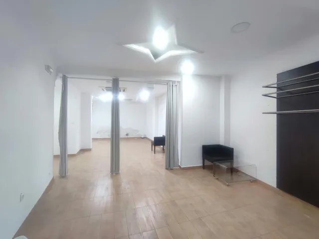 ESTUPENDO LOCAL EN REALEJO, MUCHAS OPCIONES DE NEGOCIO!!! - foto 4