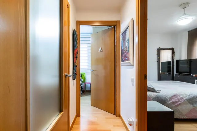 2 HABITACIONS PER ENTRAR A VIURE, MOLT CENTRIC — 19