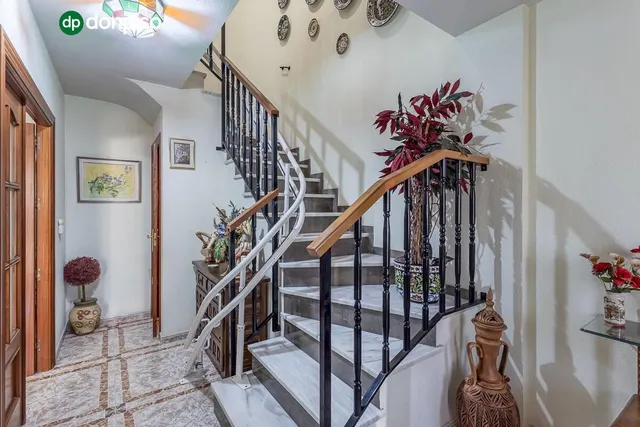 Casa en Ogijares con piscina comunitaria. — 27
