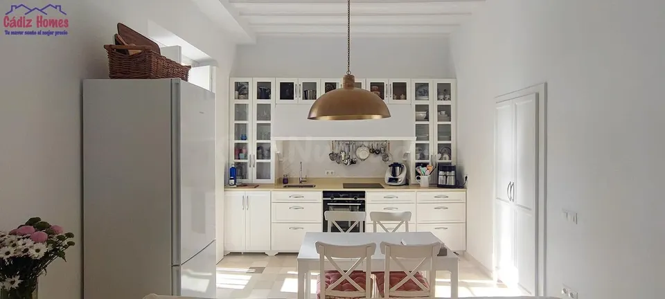 Preciosa vivienda en pleno centro.-Zona Plaza San Antonio