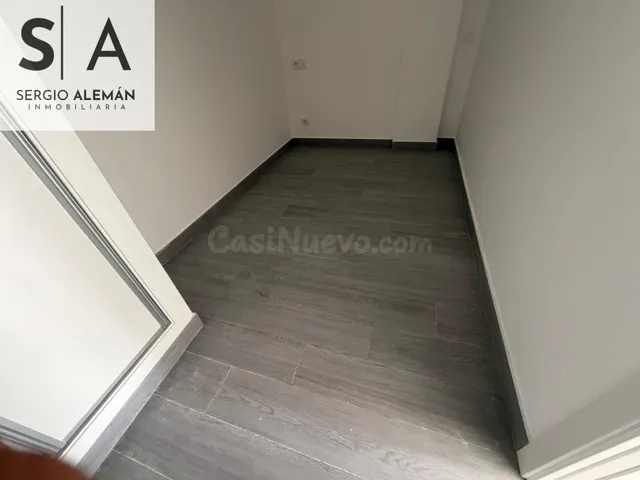 APARTAMENTO CON GARAJE Y PISCINA — 5