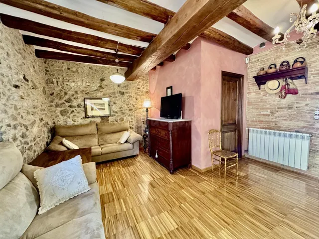 CASA DE POBLE EN VENDA REFORMADA A TORROELLA DE MONTGRÍ - foto 2