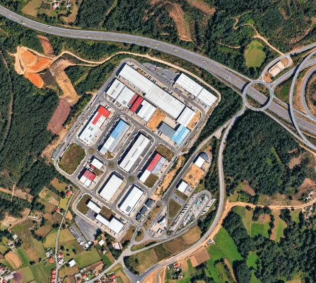 Suelo urbano industrial para nave almacén con oficinas - foto 4