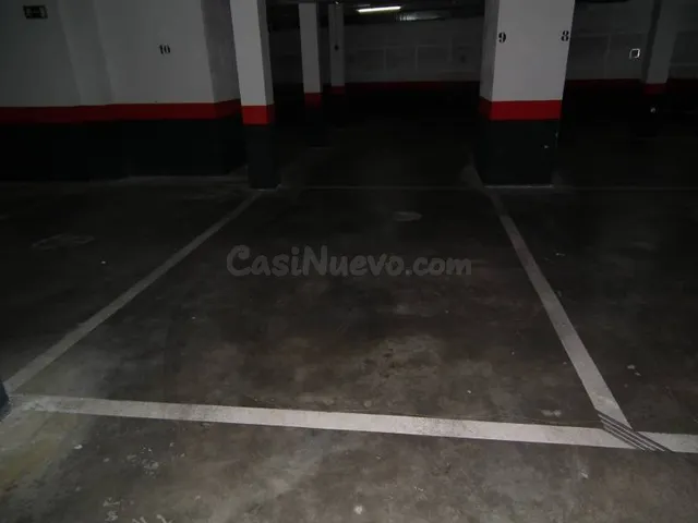 SE ALQUILA PLAZA DE GARAJE EN EDIFICIO COMUNITARIO