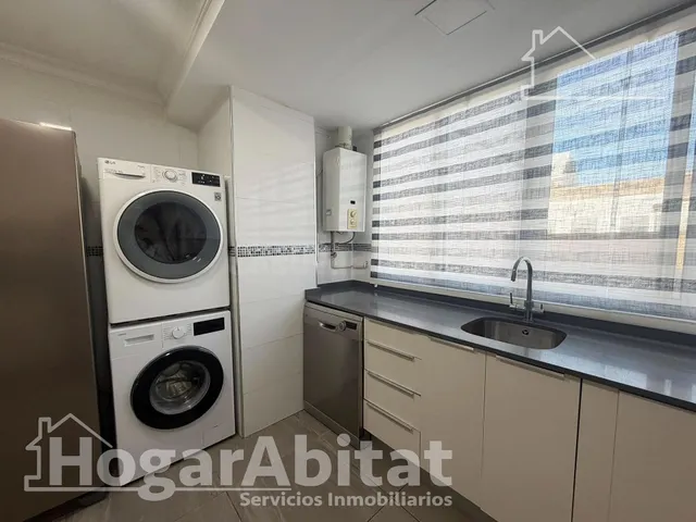 ¡Espectacular! Amplio, impecable y moderno con balcón, todo  - foto 5