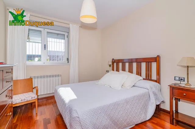 Ático duplex con terraza de 61 m2, plaza de aparcamiento, trastero, piscina comunitaria, padel - PTS. — 9