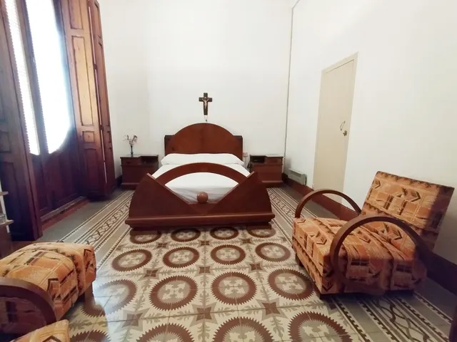 SE VENDE CASA INDEPENDIENTE EN NOVELDA — 12