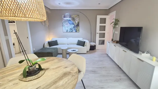 PISO VENTA SALAMANCA. Urbis te ofrece un piso reformado en venta en Garrido Sur, Salamanca. — 6