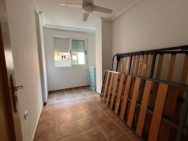 Piso en Venta con Vistas al Mar en Playa Levante, Santa Pola - foto 4