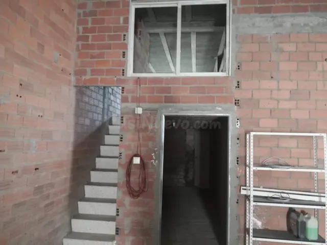 Se vende bajo en el centro de Coristanco - foto 3