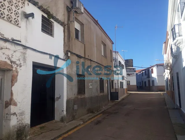 Venta de Casa adosada en Talarrubias - Badajoz - foto 2