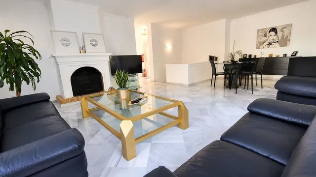 Chalet 4 habitaciones 294m² en venta - Marbella — 5