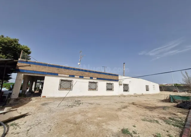 CASA CON TERENO EN GUARDAMAR DE SEGURA JUNTO AL GRAN PROYECT - foto 4