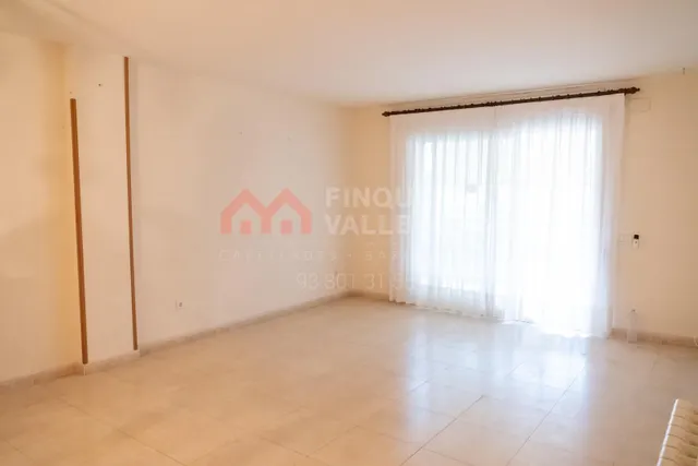 Precioso piso en Capellades con terraza y ascensor — 17