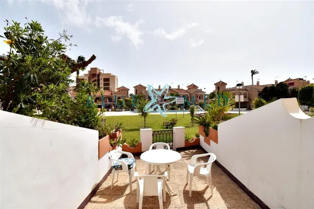 DÚPLEX CON PISCINA COMUNITARIA A 50 METROS DE LA PLAYA DE NA - foto 4