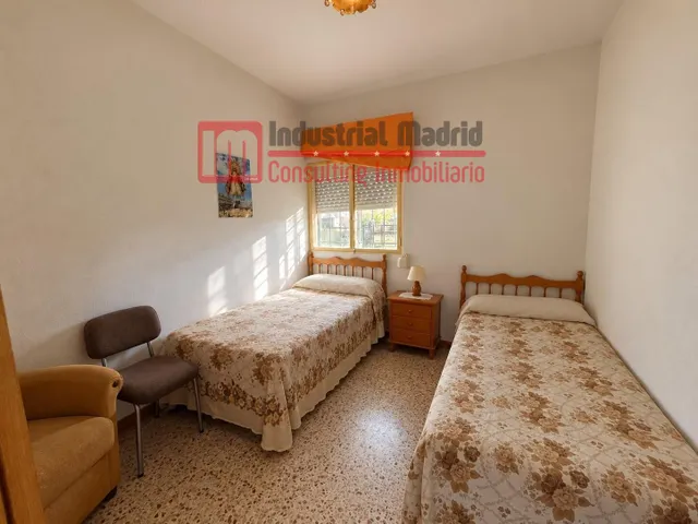 Finca rústica de 2.155 m2 con vivienda, piscina y nave. — 8
