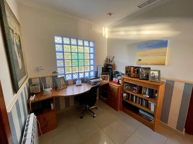 TRES VIVIENDAS AL PRECIO DE UNA — 38