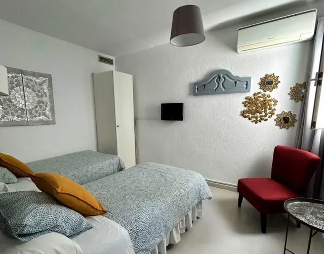 Hostal 17 habitaciones 600m² en venta - Marbella — 8