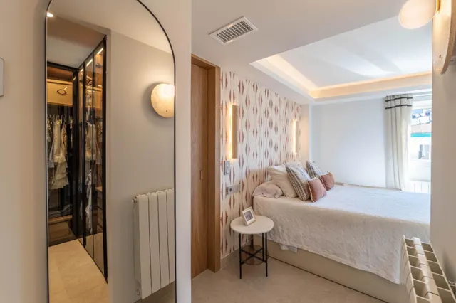 Impresionante Vivienda de Lujo con Diseño Moderno y Comodidades Exclusivas — 37