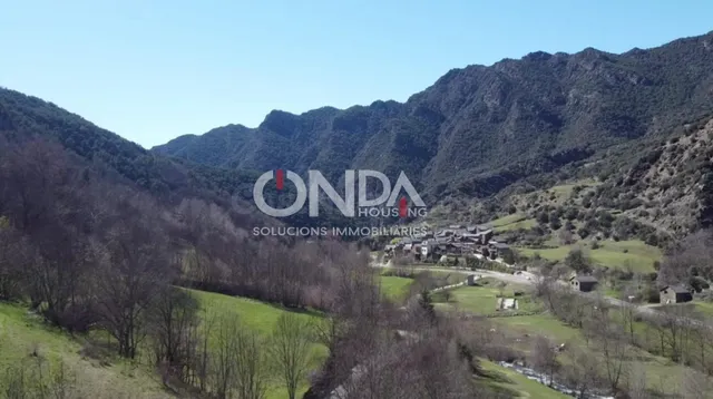 Gran pajar para reformar en el Pirineo - foto 3