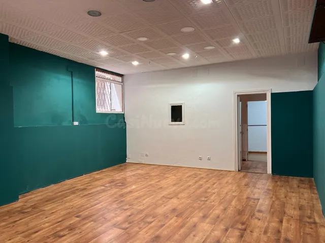 Alquiler de local comercial en el centro de Castelló d’Empúr - foto 3