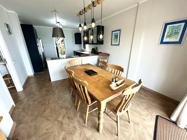 Chalet con piscina — 10