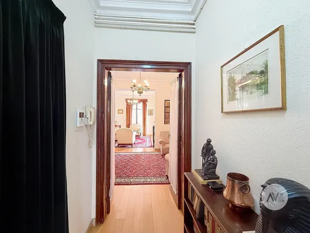 Amplio Piso en Sant Gervasi - La Bonanova, Ideal para Reformar — 14