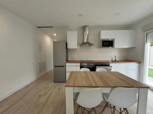 Chalet independiente a estrenar con piscina privada y jardín en Calabardina — 3